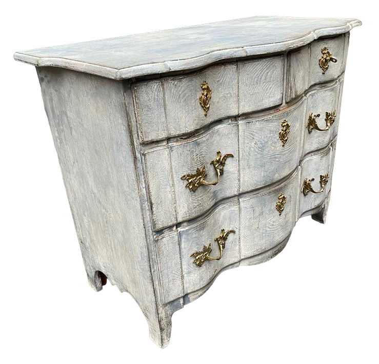 18th century Swedish Baroc commode 